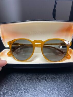 RAEN Men’s Round Sunglasses - Honey frame, green polarized Lenses